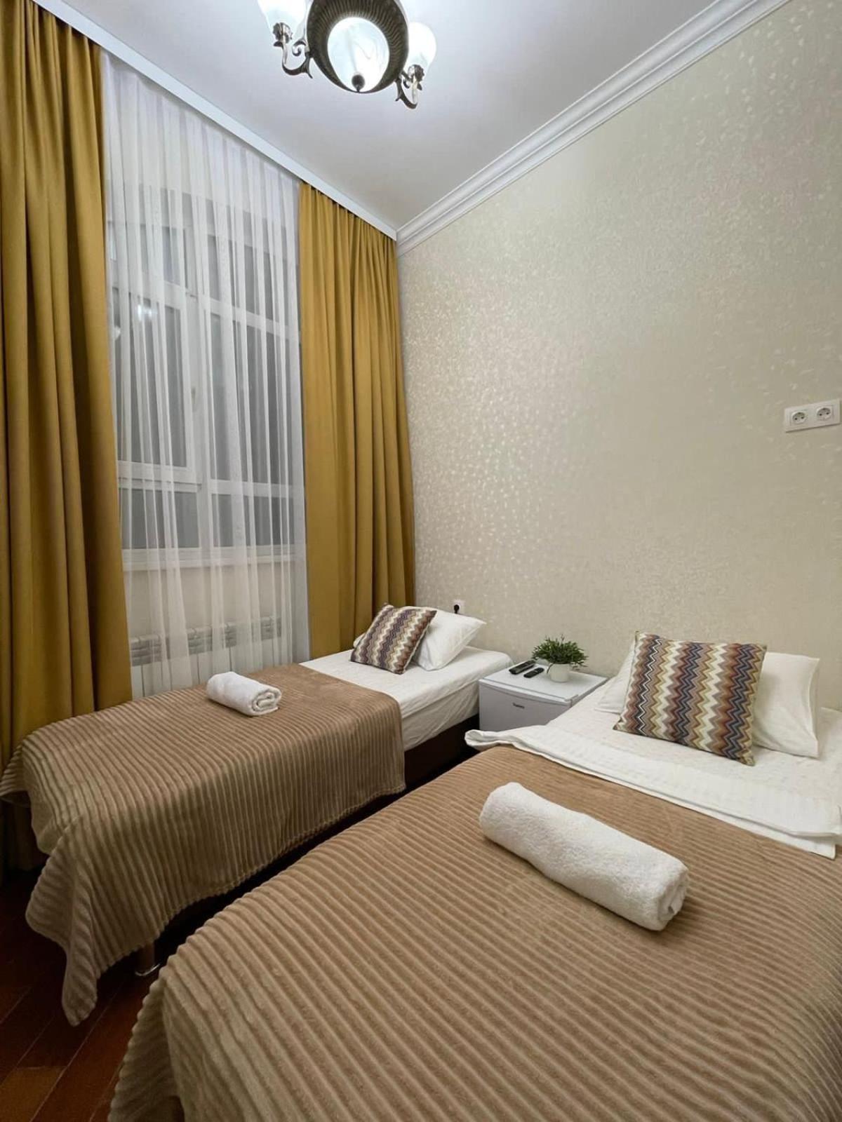 אסטנה Rose Art Hotel מראה חיצוני תמונה
