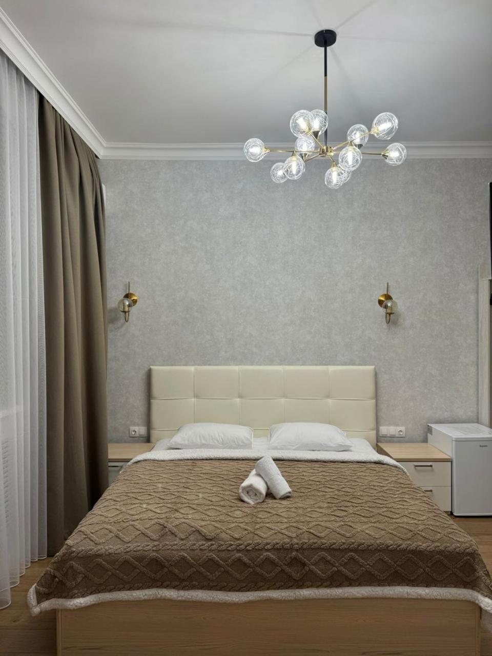 אסטנה Rose Art Hotel מראה חיצוני תמונה